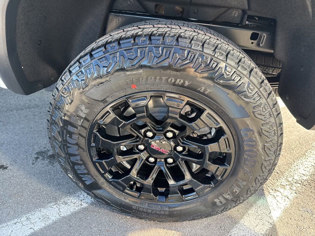 New 2026 GMC Canyon Elevation w/ Convenience Package image 31