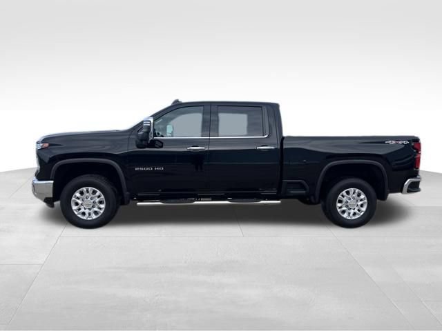 Used 2024 Chevrolet Silverado 2500 LTZ AWD/4WD image 3