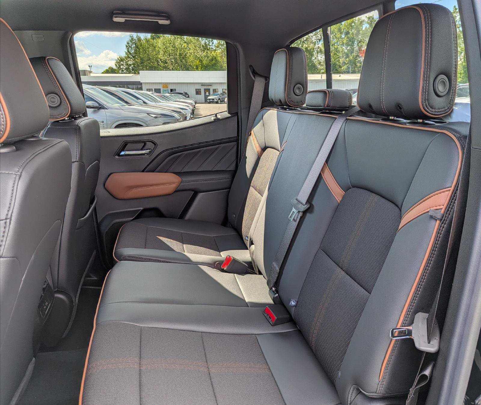 New 2026 GMC Canyon AT4 AWD/4WD image 20