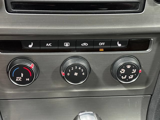 Used 2016 Volkswagen Golf S FWD image 20
