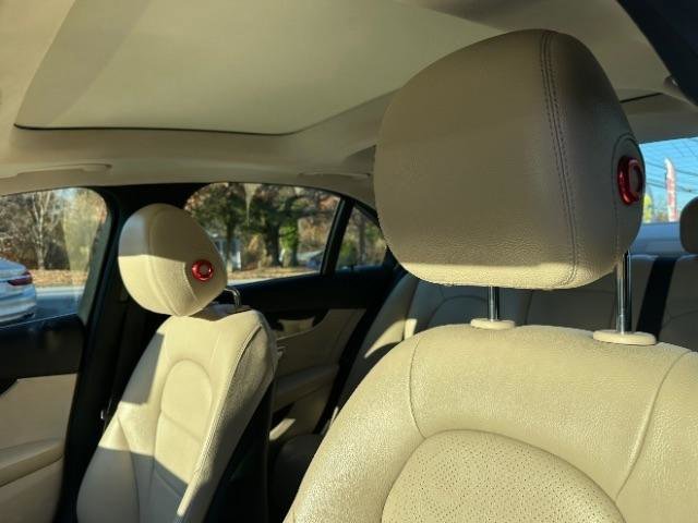 Used 2015 Mercedes-Benz C 300 4MATIC Sedan image 26
