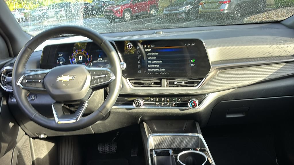 Used 2025 Chevrolet Equinox LT AWD/4WD image 8