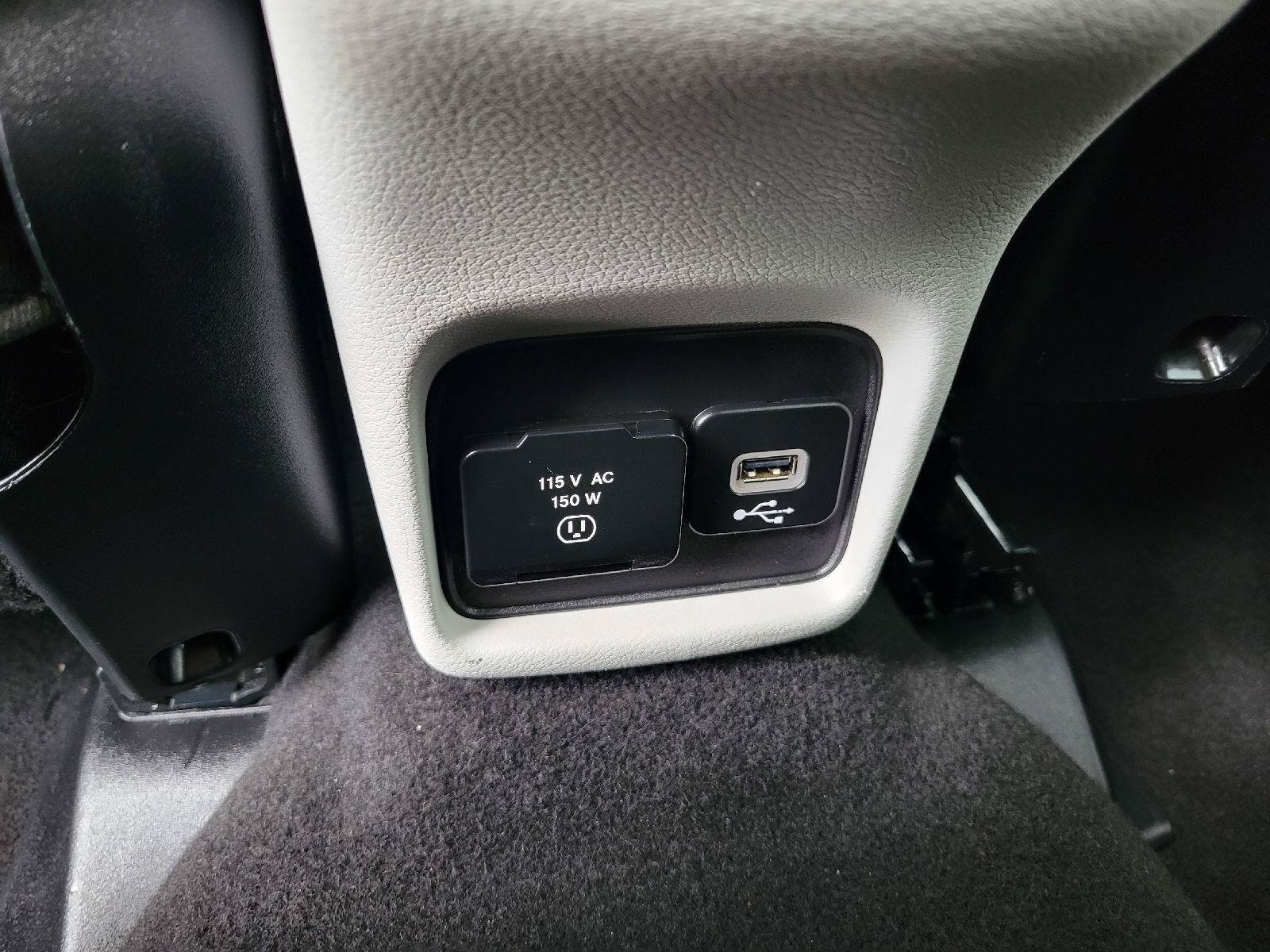 Used 2017 Jeep Compass Limited w/ Navigation Group AWD/4WD image 21