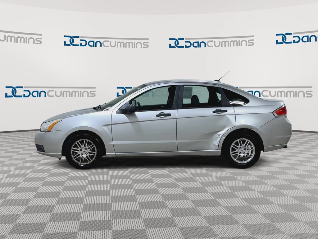Used 2011 Ford Focus SE w/ 201A Rapid Spec Order Code FWD image 5