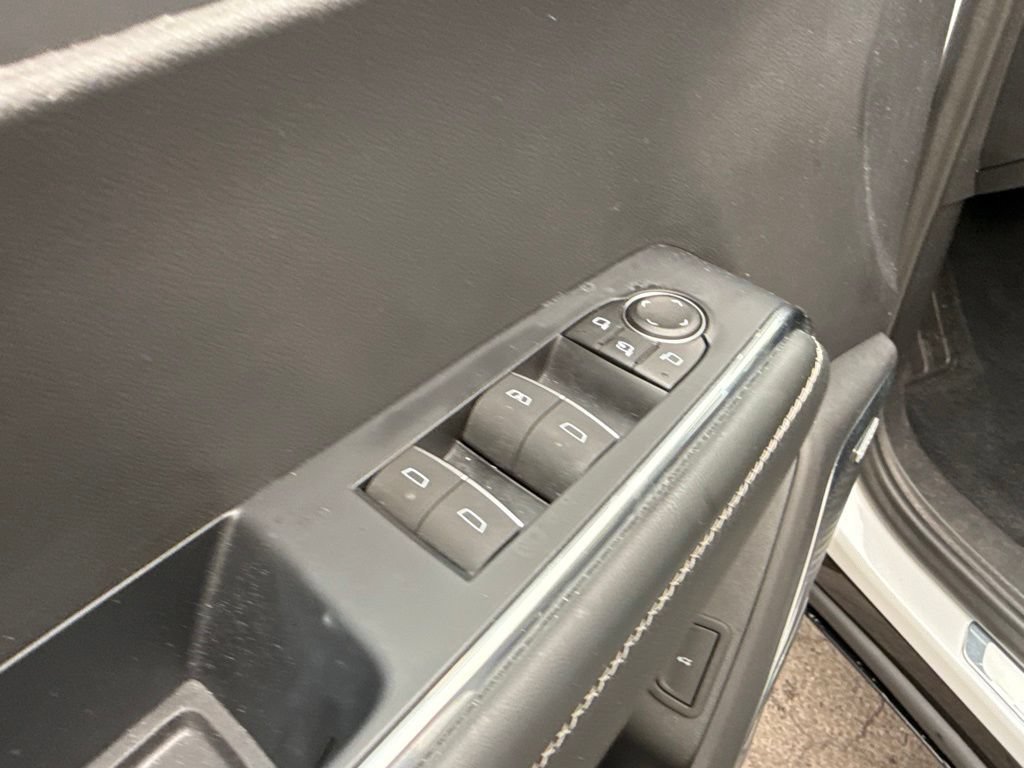 Used 2025 GMC Acadia Denali AWD/4WD image 24