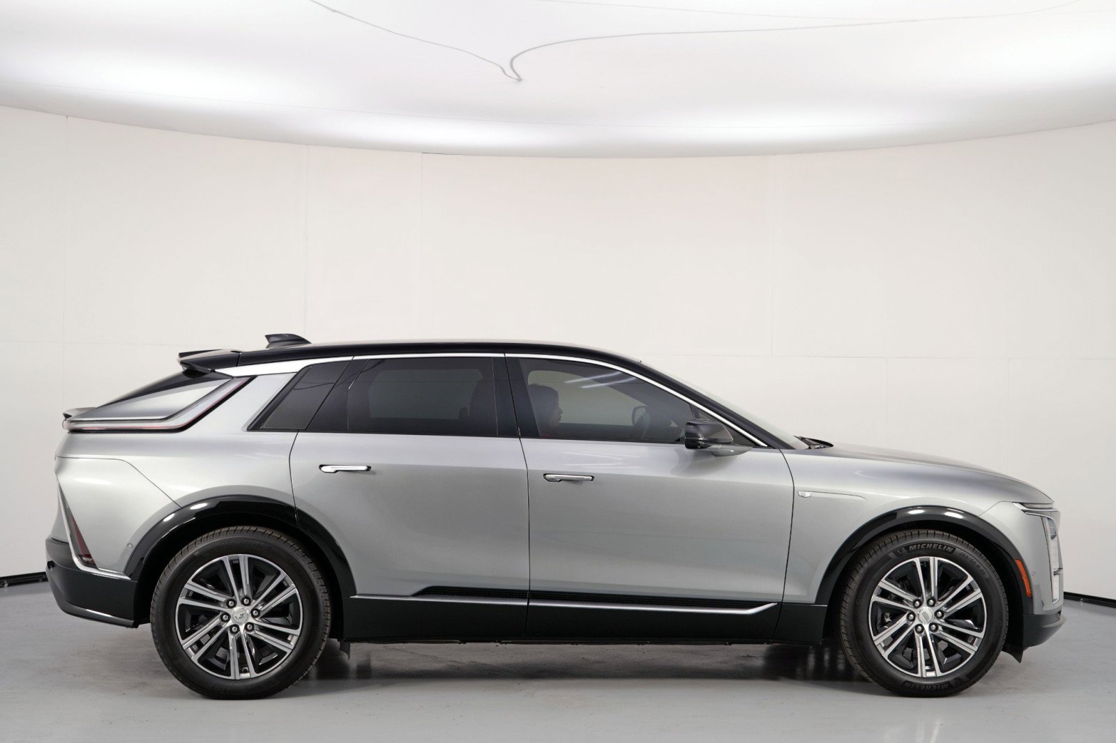 Used 2025 Cadillac Lyriq Luxury image 52