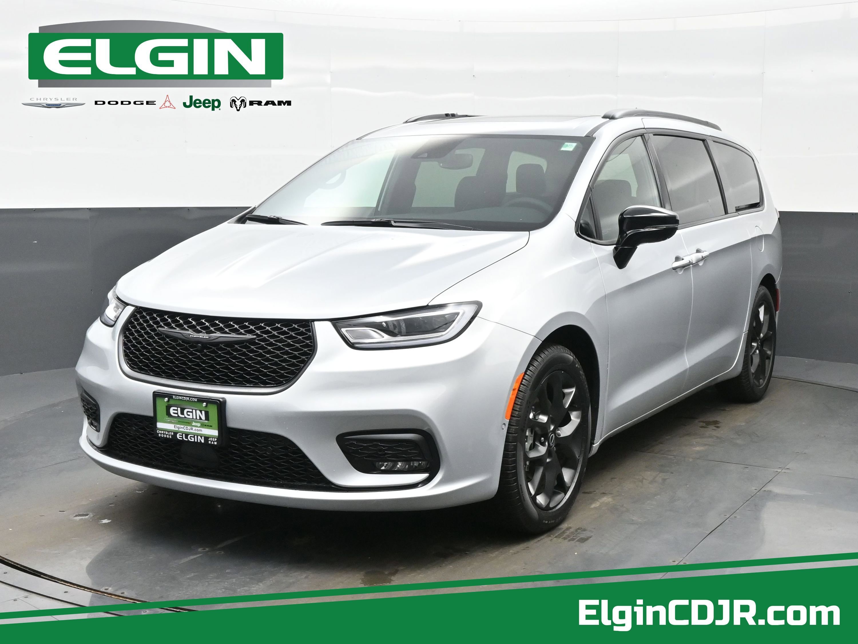 New 2026 Chrysler Pacifica Limited w/ S Appearance Package image 1