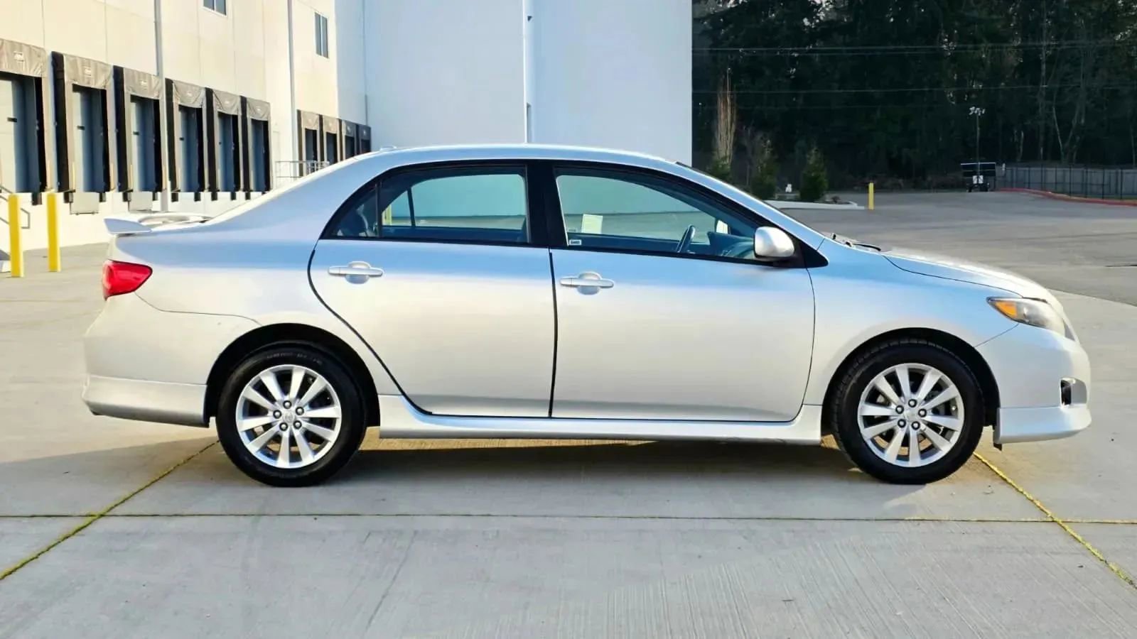 Used 2010 Toyota Corolla S image 6