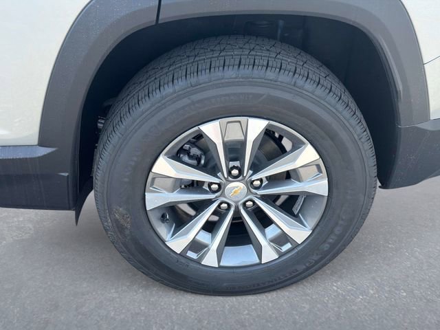 New 2026 Chevrolet Equinox LT w/ Convenience Package II FWD image 10