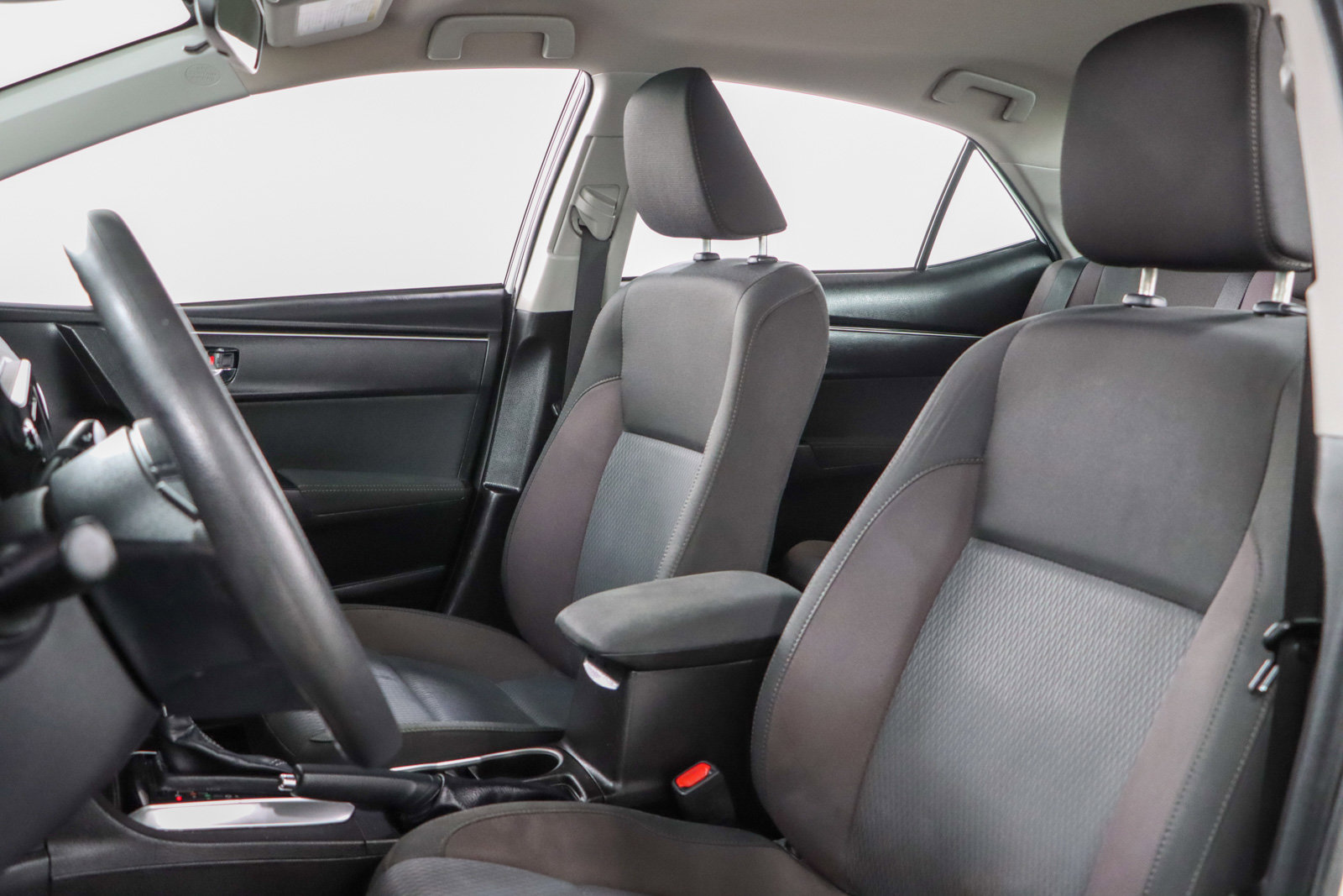 Used 2019 Toyota Corolla LE image 23