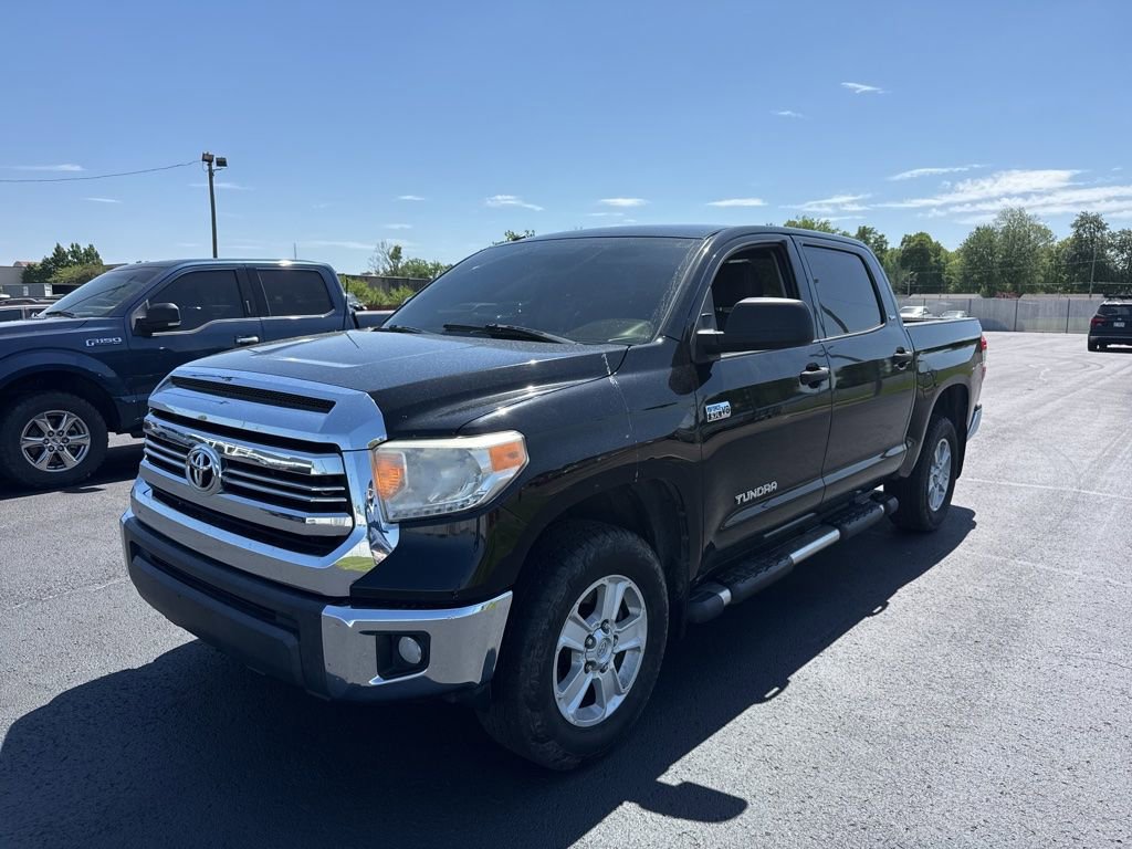 Used 2017 Toyota Tundra SR5 w/ SR5 Upgrade Package AWD/4WD image 3