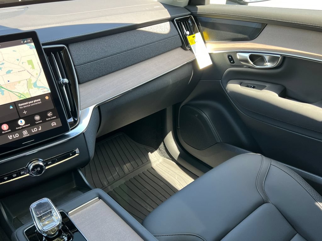 New 2026 Volvo XC90 B6 Plus w/ Protection Package Premier AWD/4WD image 35