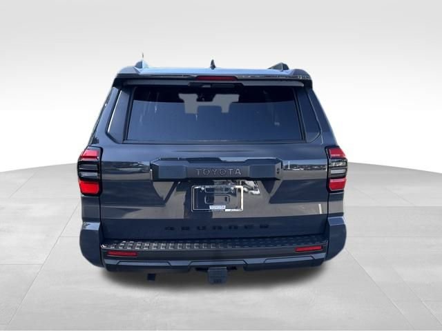 New 2025 Toyota 4Runner SR5 image 4