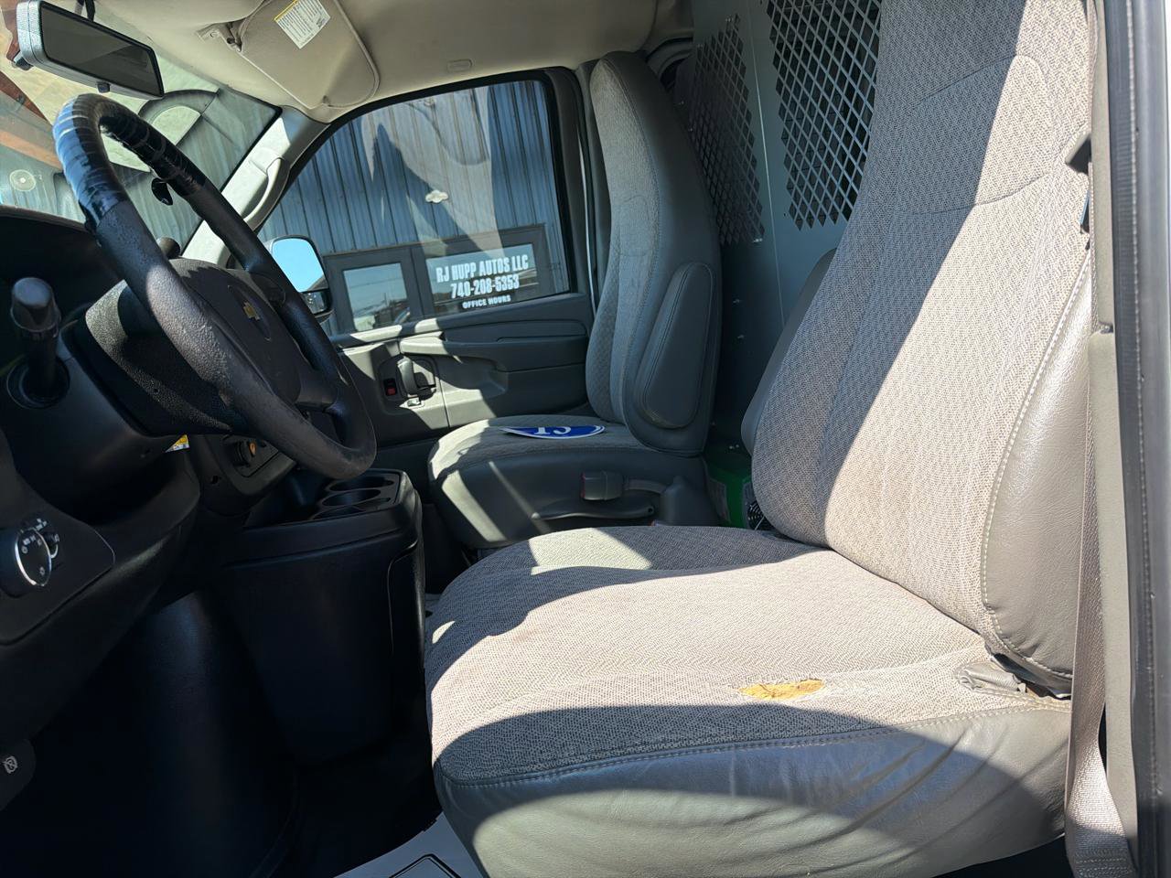 Used 2013 Chevrolet Express 1500 RWD image 9