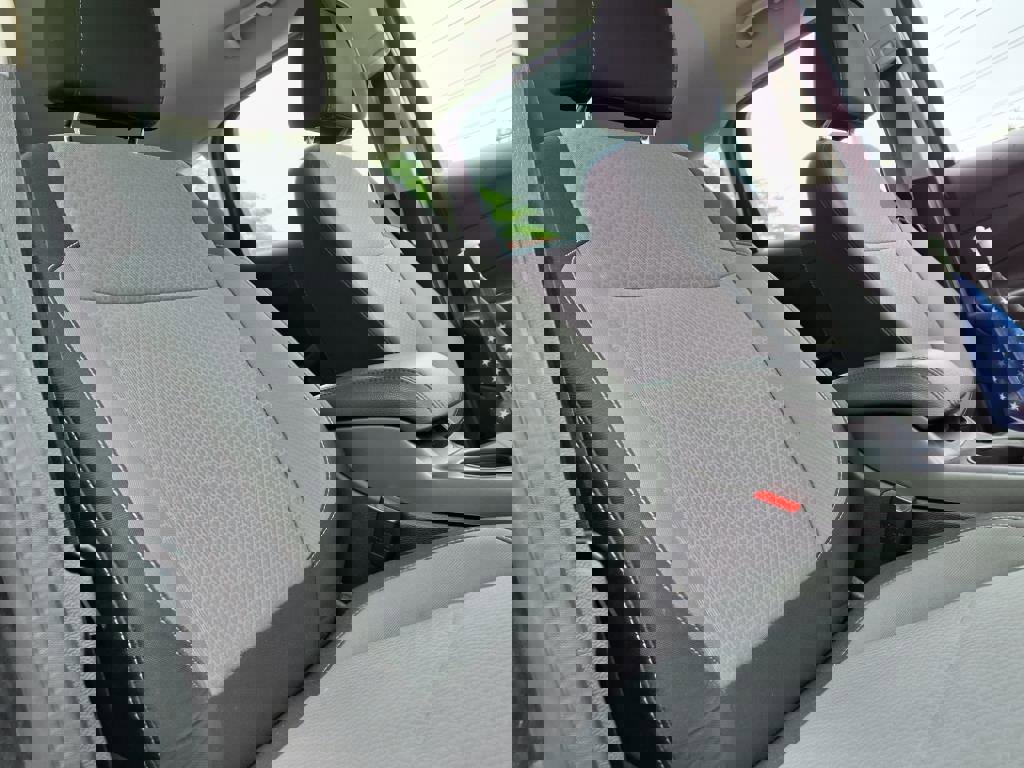 Used 2017 Ford C-MAX Energi SE image 12