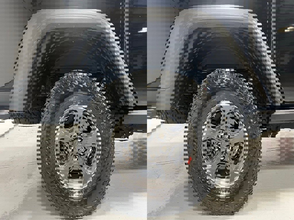 Used 2020 Jeep Gladiator Rubicon w/ Dual Top Group image 15