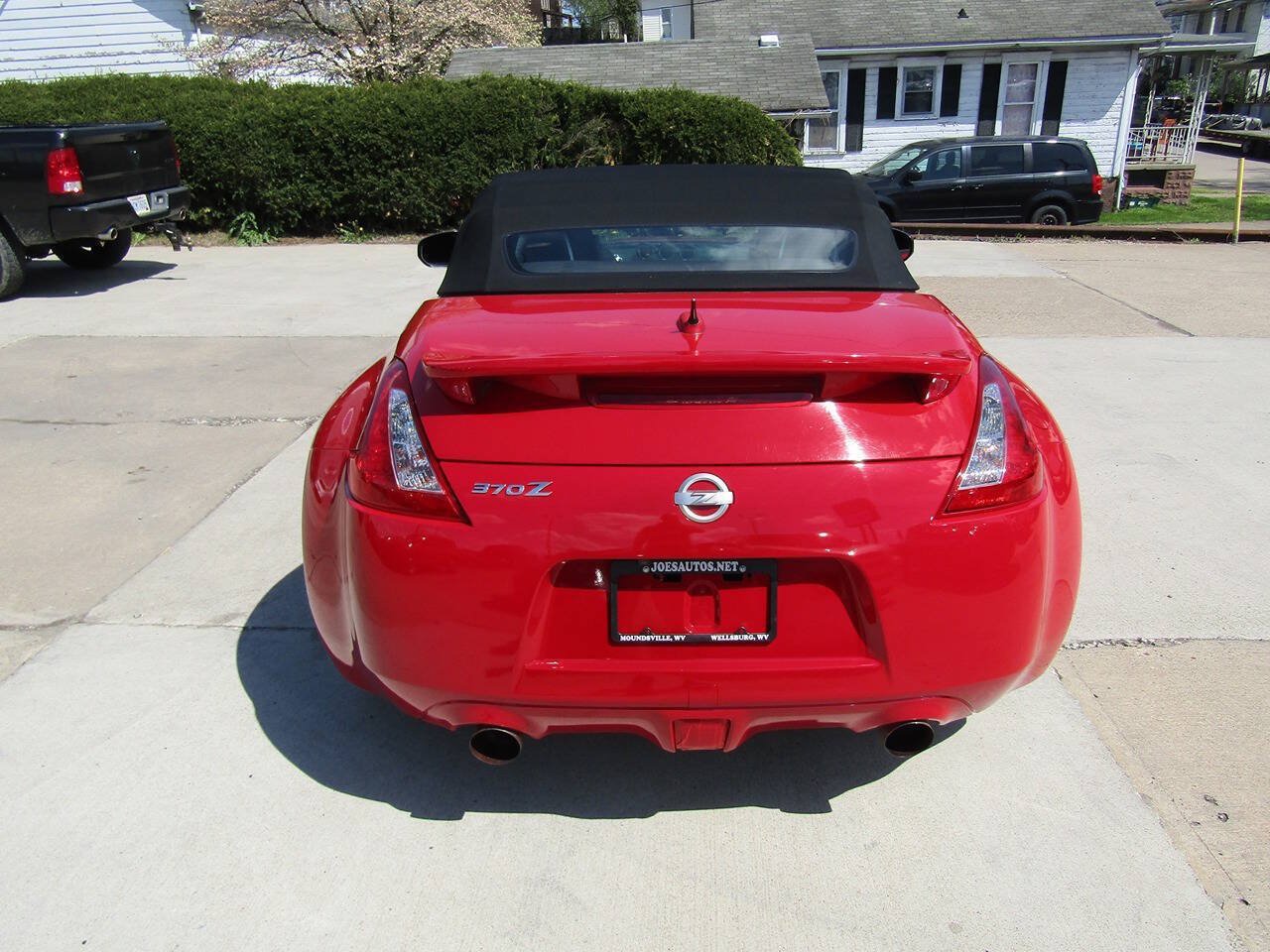 Used 2010 Nissan 370Z Roadster RWD image 8