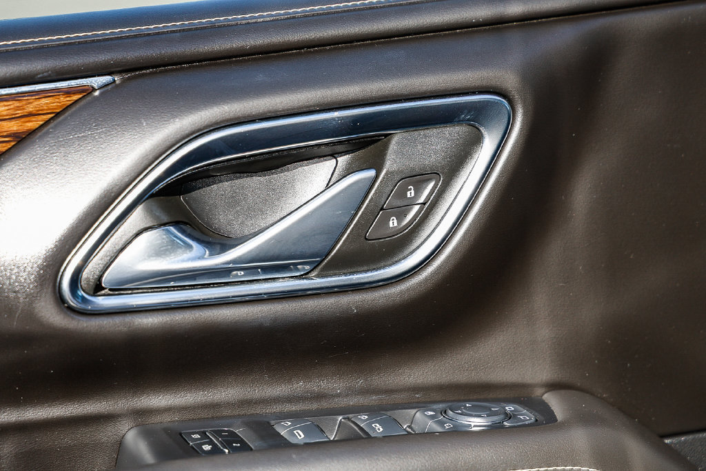 Used 2024 Chevrolet Tahoe Premier AWD/4WD image 46