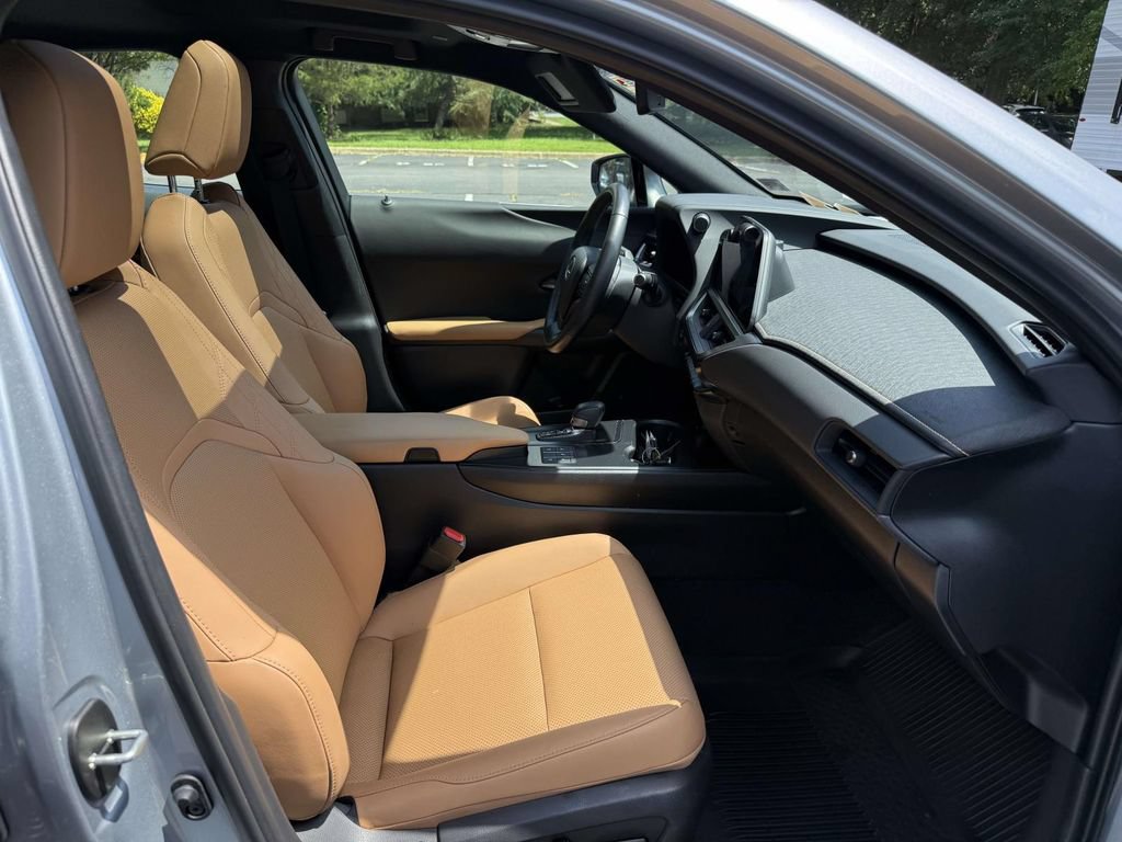Used 2025 Lexus UX 300h AWD w/ Accessory Package (Z1) image 14