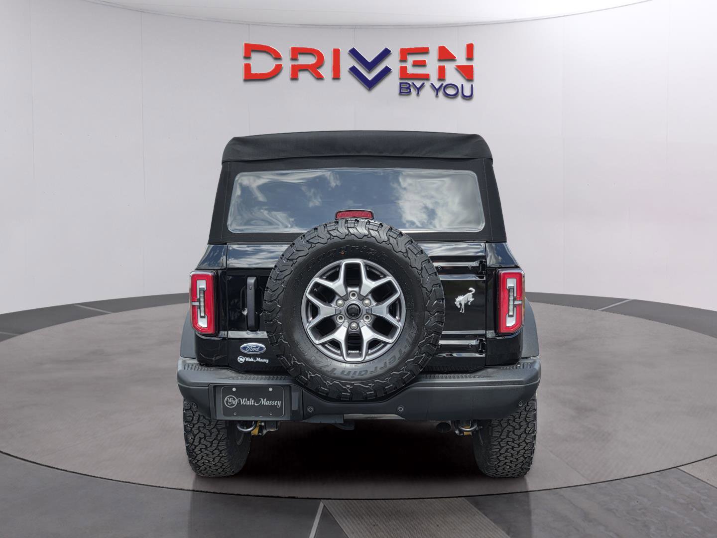 Used 2025 Ford Bronco Badlands AWD/4WD image 4