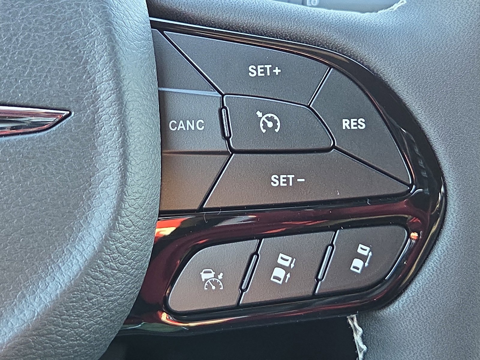 New 2026 Chrysler Pacifica Select w/ S Appearance Package image 20