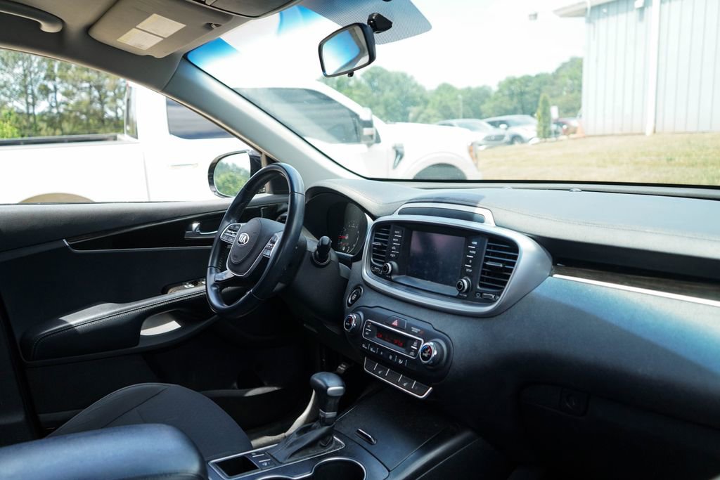 Used 2020 Kia Sorento S FWD image 13