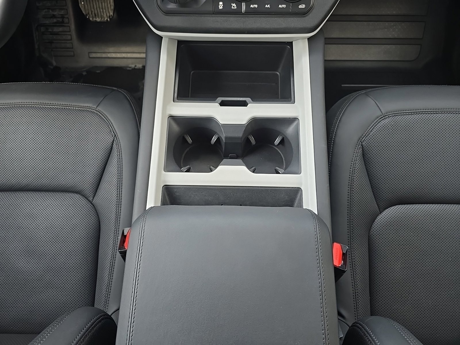 Certified 2025 Land Rover Defender 110 S image 19