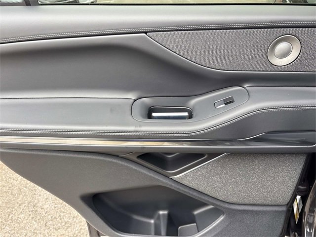 New 2025 Lincoln Navigator Reserve w/ Jet Appearance Package image 19