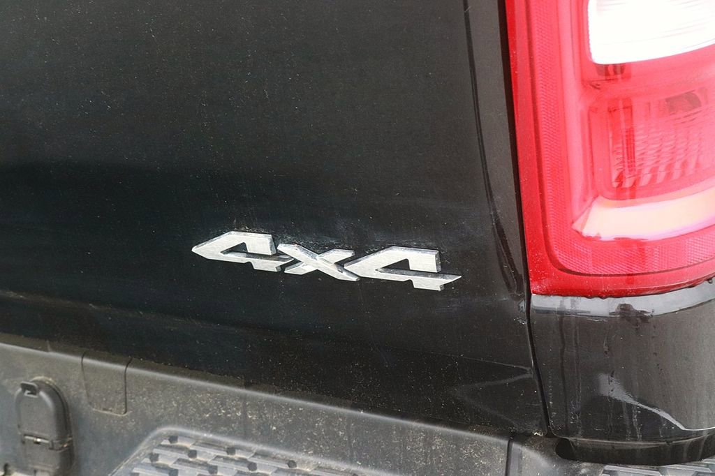 Used 2025 RAM 1500 Laramie AWD/4WD image 7