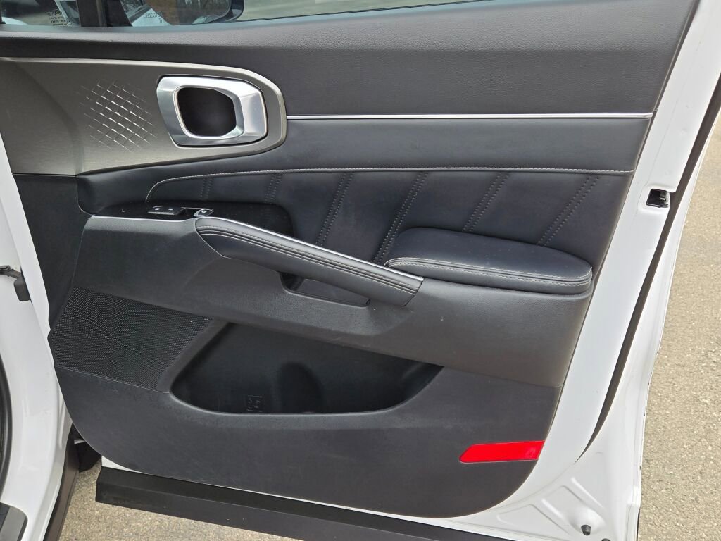 Used 2021 Kia Sorento SX image 10