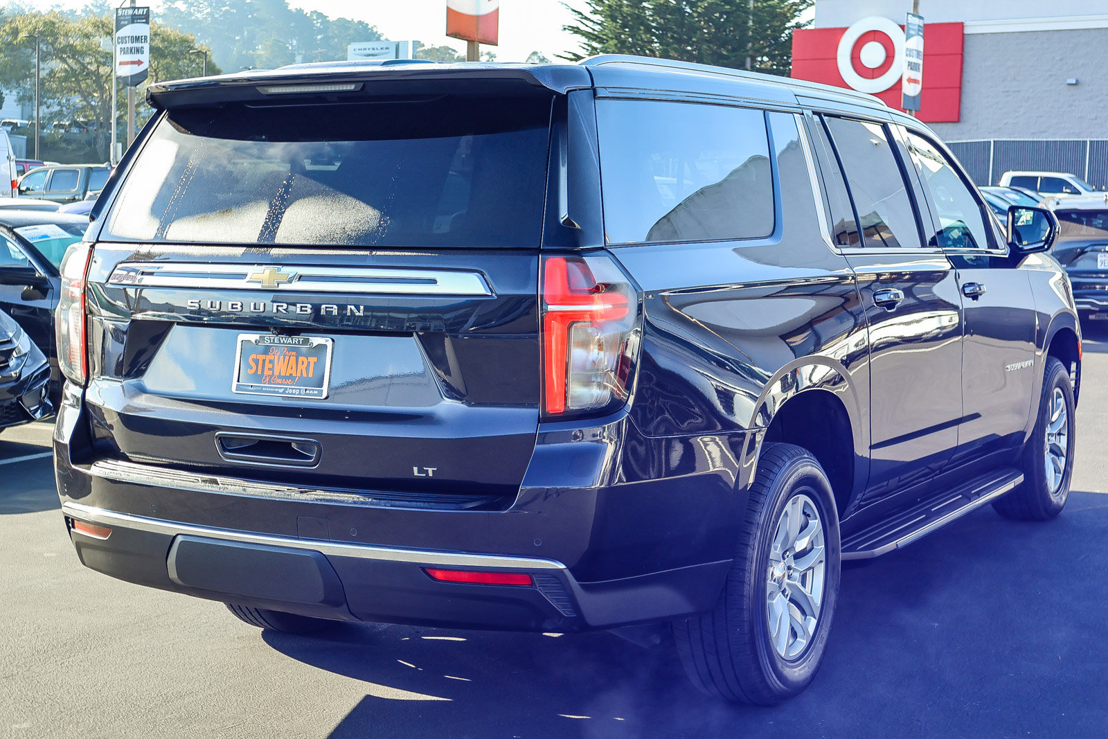 Used 2024 Chevrolet Suburban LT image 22