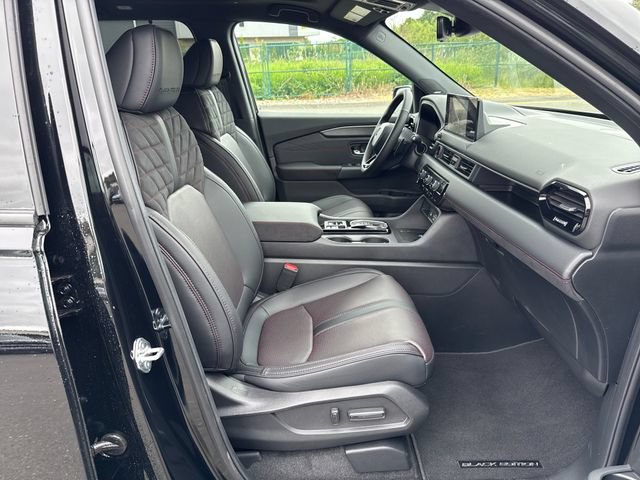 Used 2026 Honda Pilot Black Edition image 10