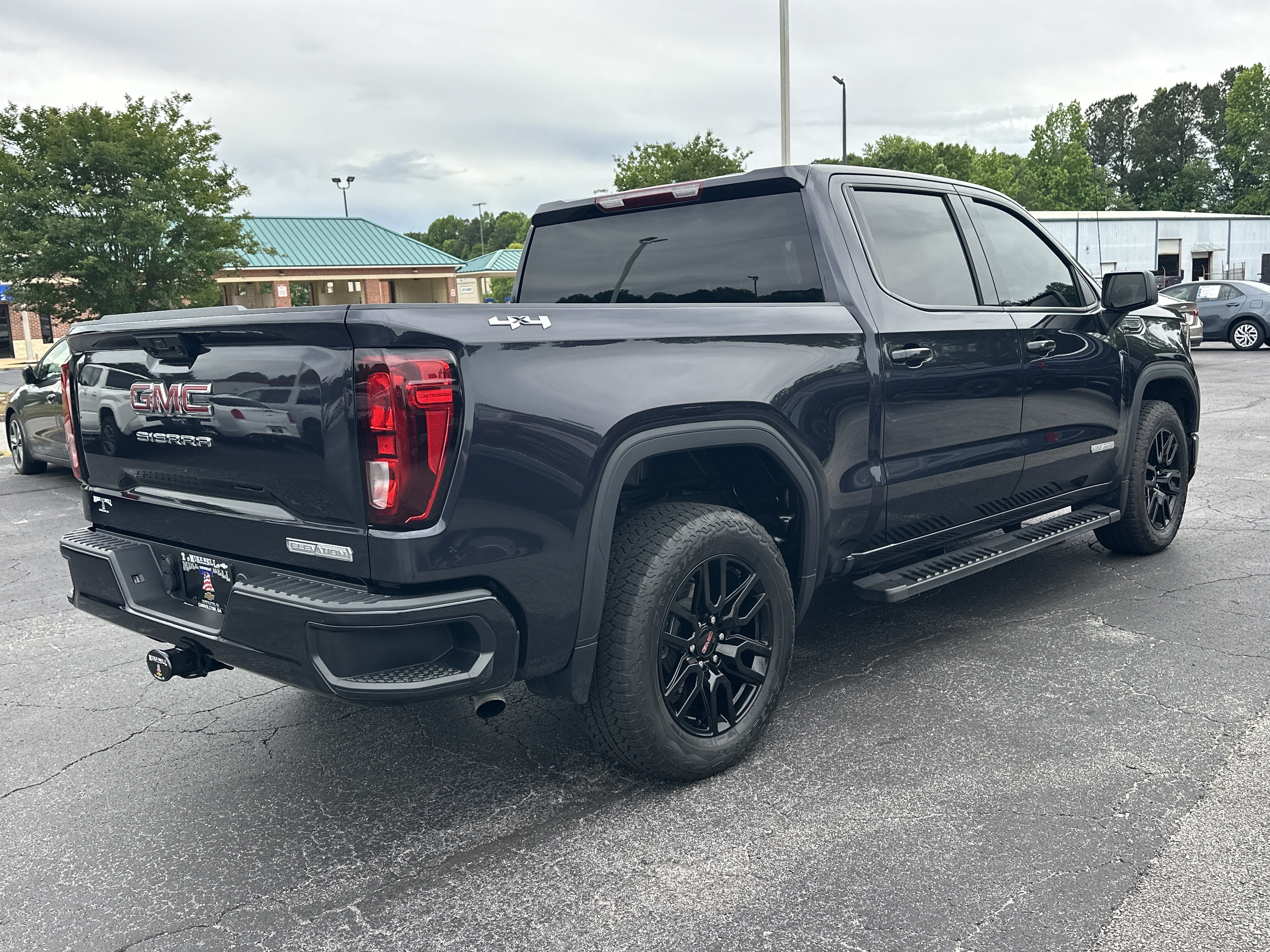 Used 2024 GMC Sierra 1500 Elevation AWD/4WD image 8