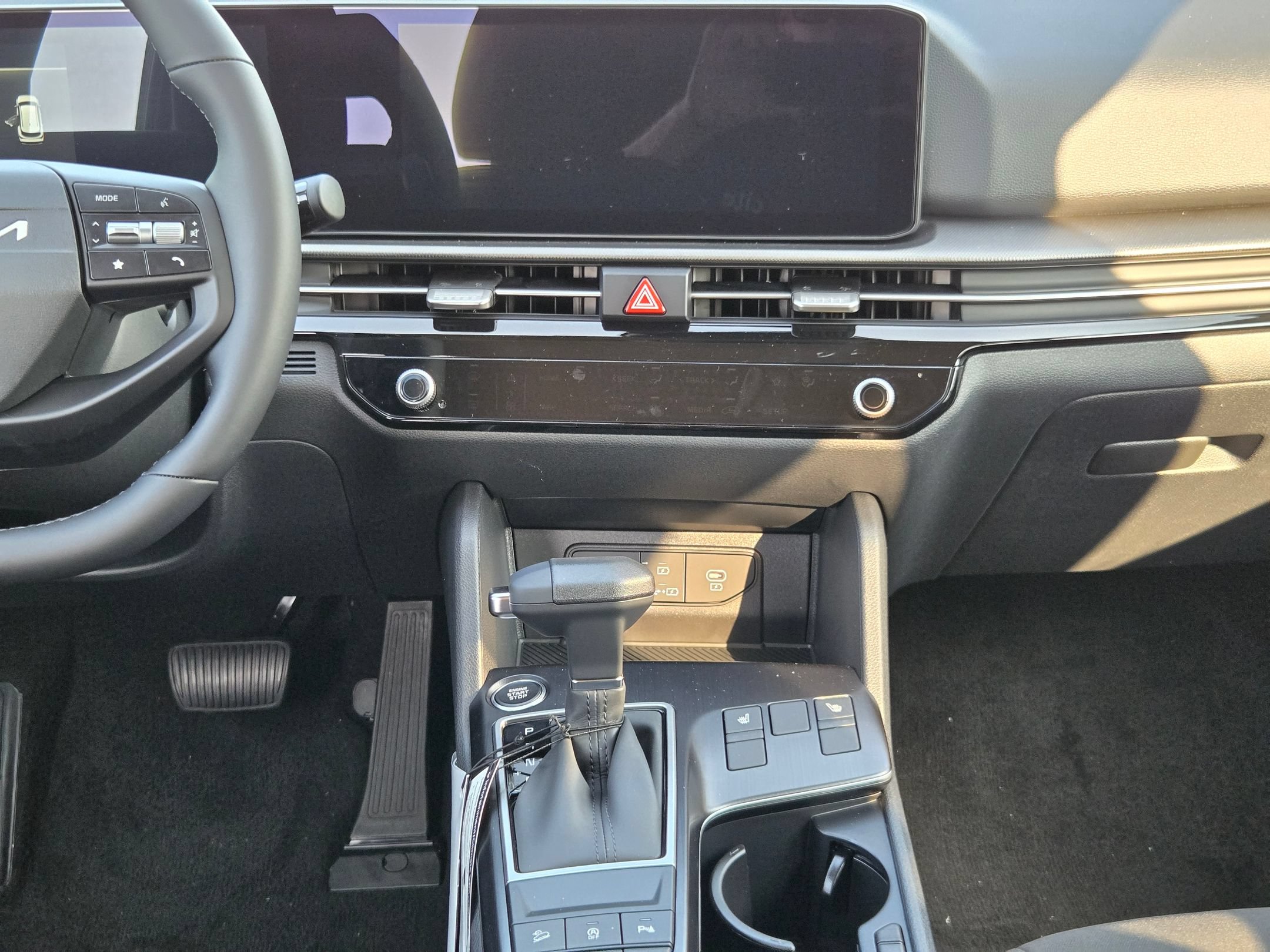New 2026 Kia Sportage LX w/ LX Convenience Package FWD image 12