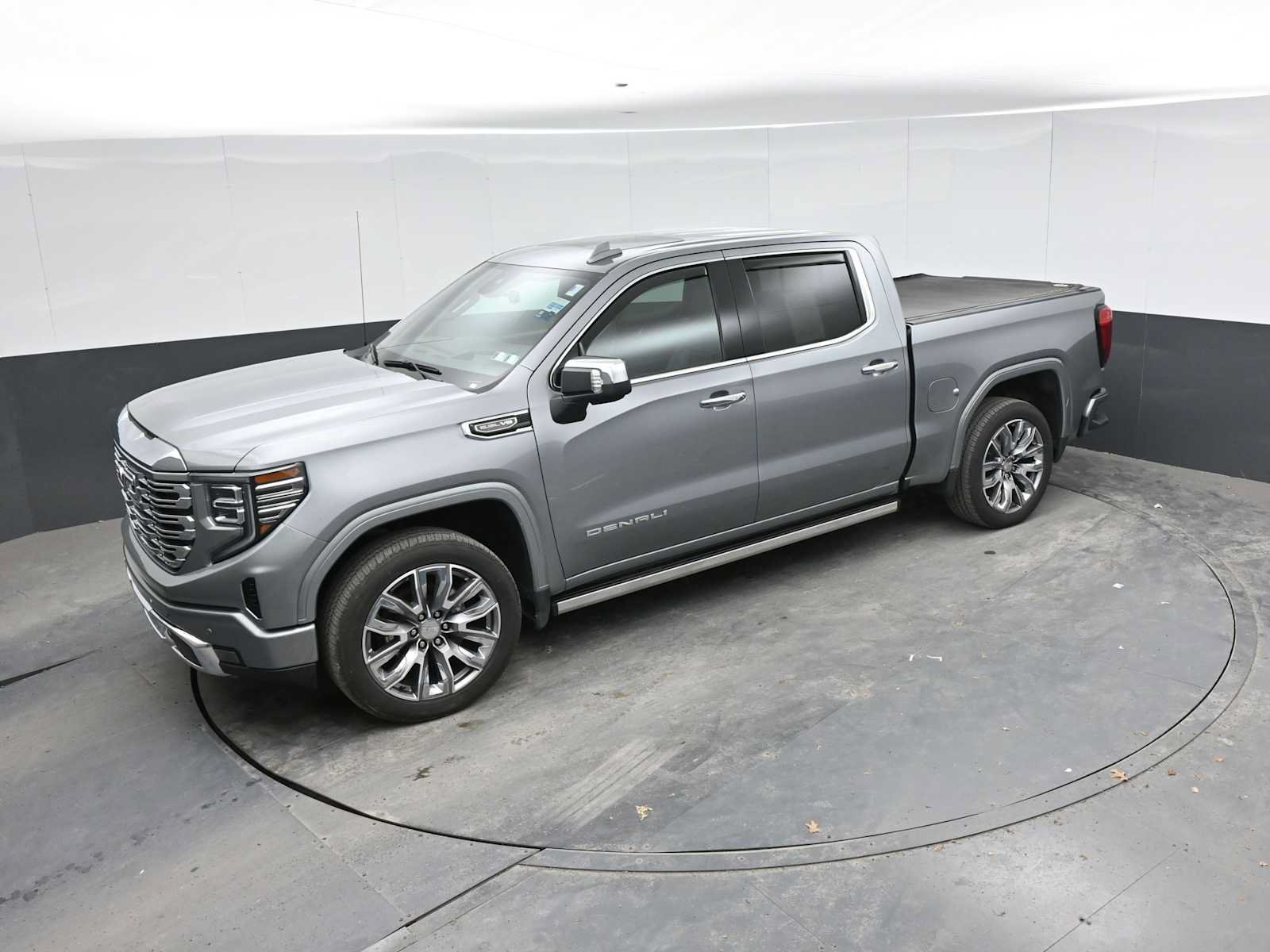 Used 2025 GMC Sierra 1500 Denali w/ Denali Reserve Package AWD/4WD image 32