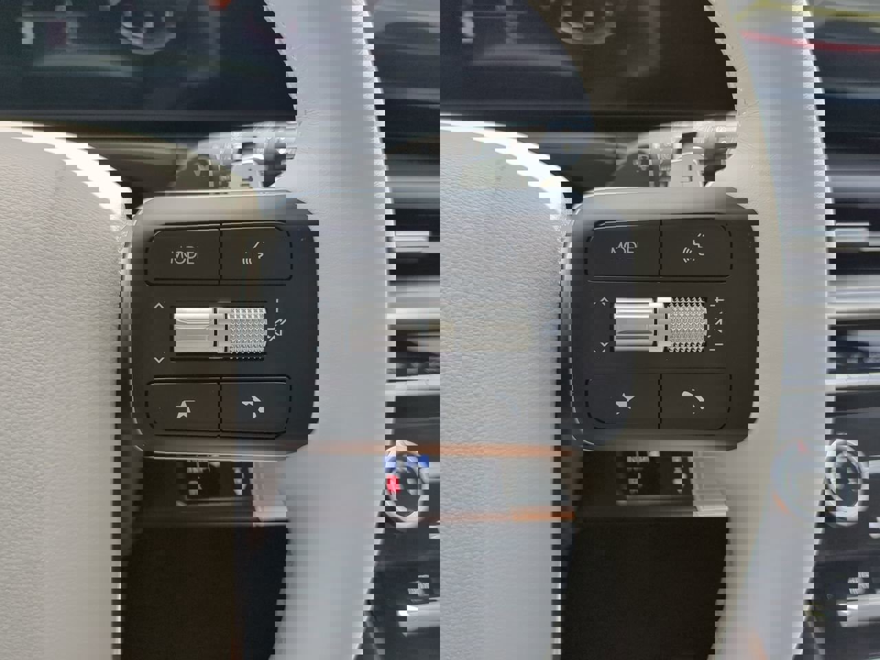 New 2026 Hyundai Santa Fe SE image 28