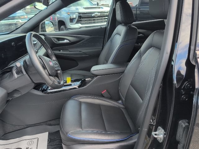 Used 2025 Buick Envista Sport Touring w/ Convenience I Package FWD image 20
