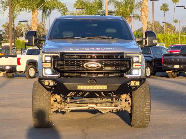 Used 2020 Ford F350 Lariat image 2