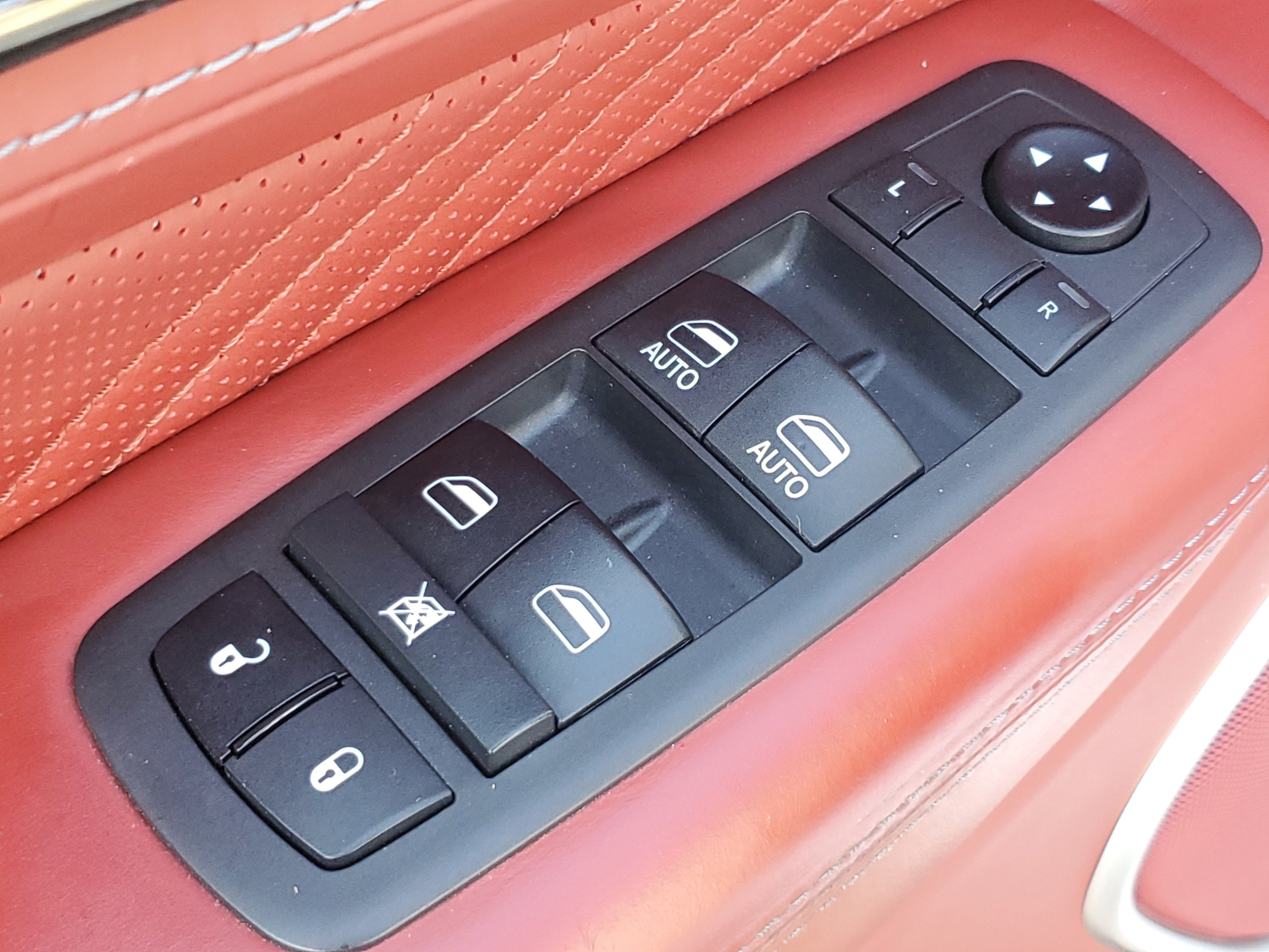 Used 2019 Jeep Grand Cherokee Trackhawk AWD/4WD image 20