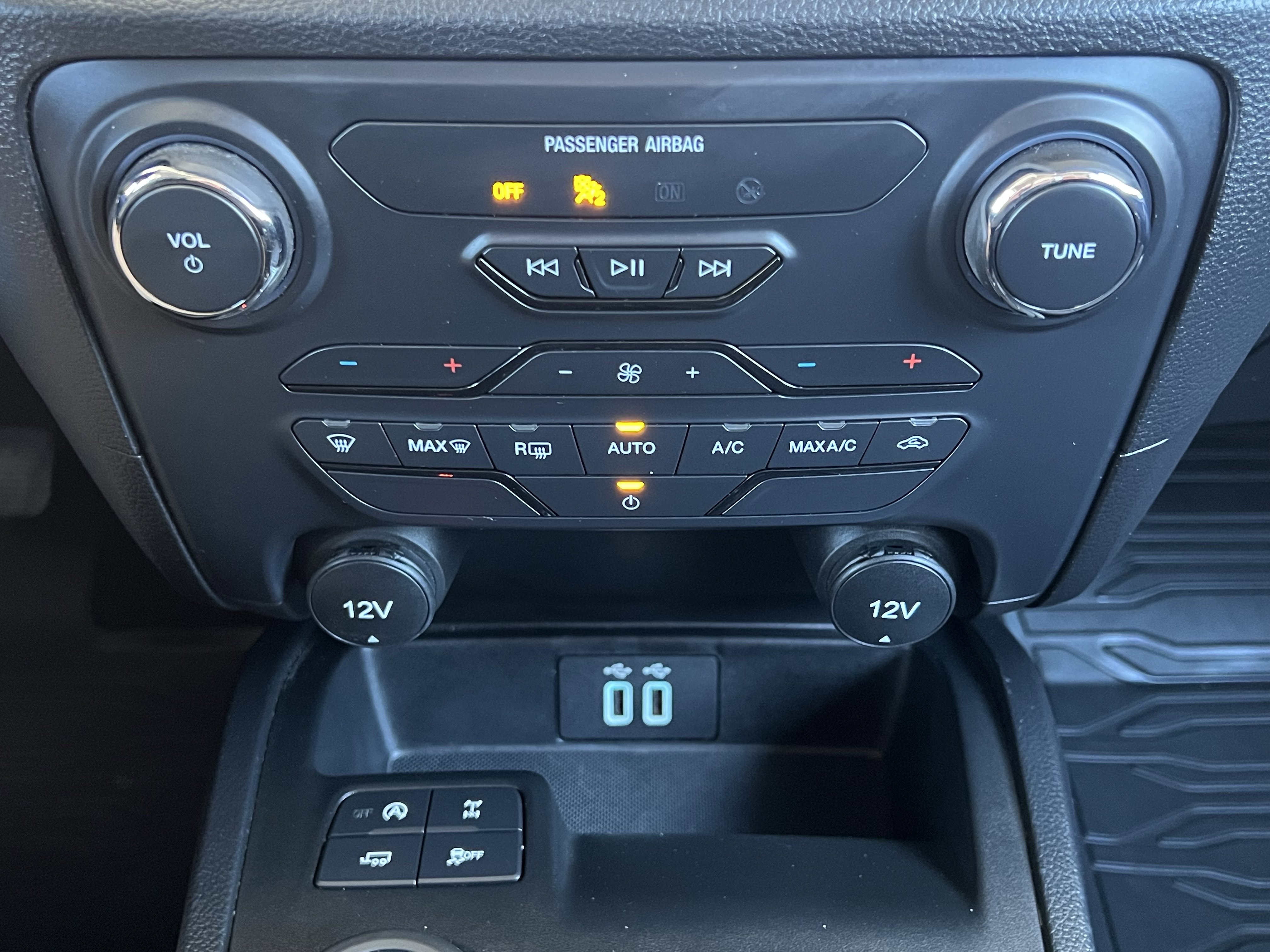 Used 2022 Ford Ranger XLT w/ Equipment Group 301A Mid AWD/4WD image 26