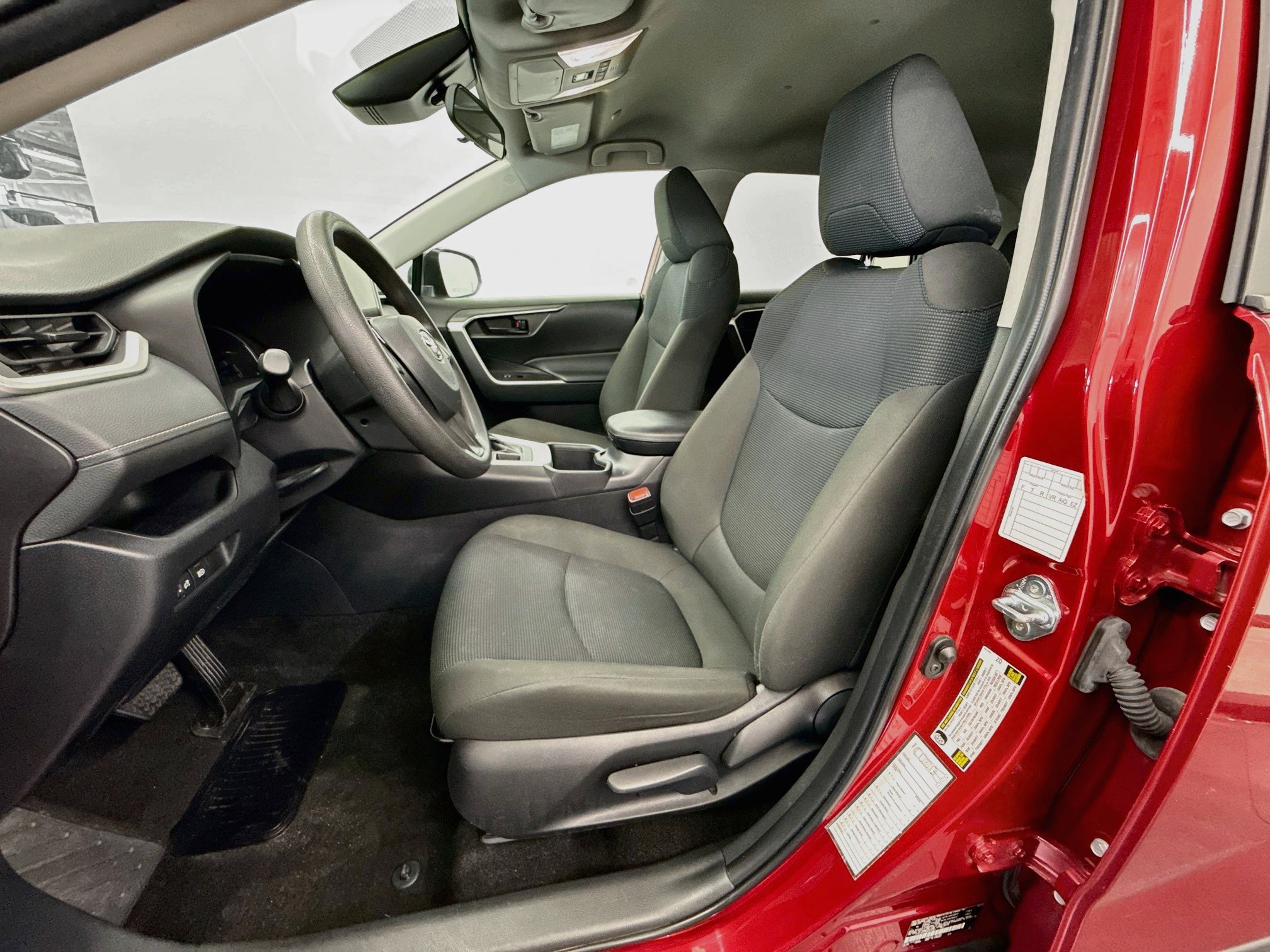 Used 2025 Toyota RAV4 LE AWD/4WD image 13