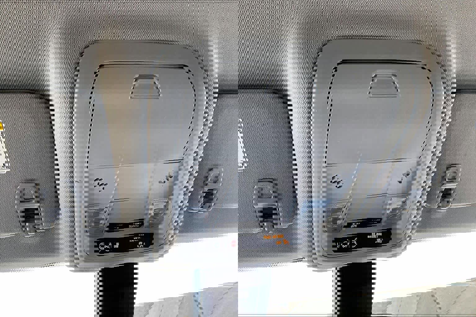 Used 2020 Chevrolet Equinox LT image 30