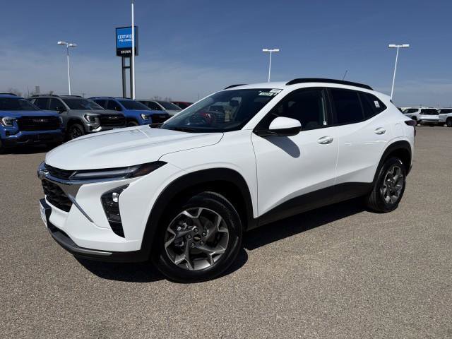 New 2026 Chevrolet Trax LT w/ LT Convenience Package image 2