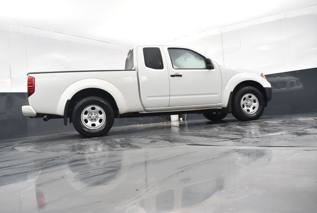 Used 2020 Nissan Frontier S image 27