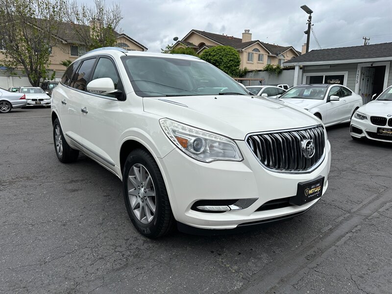 Used 2015 Buick Enclave Leather FWD image 3