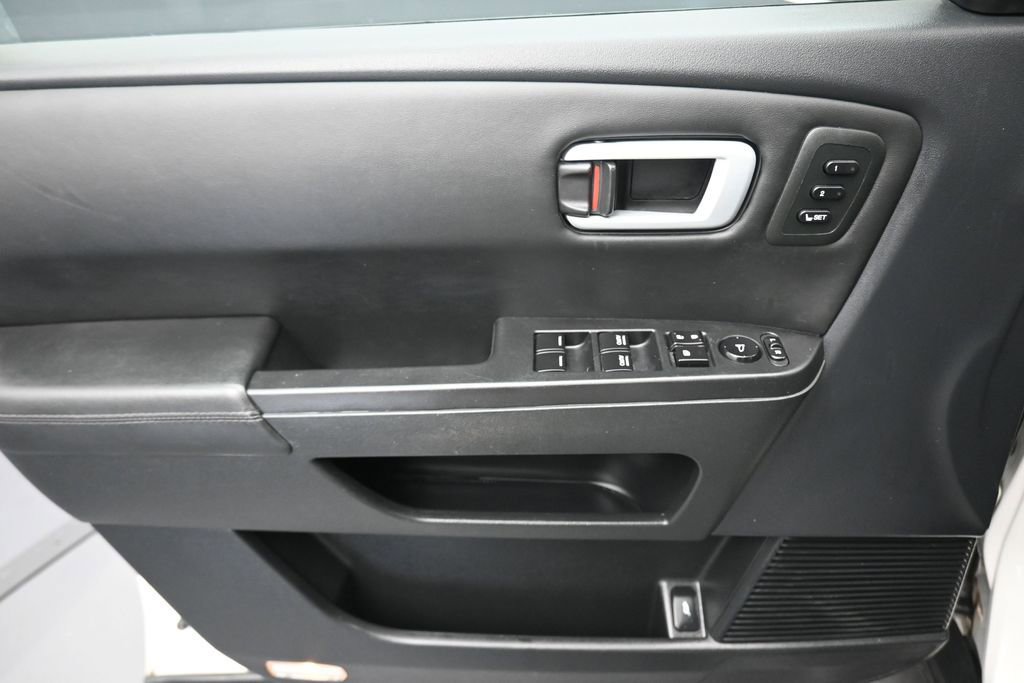 Used 2015 Honda Pilot Touring image 10