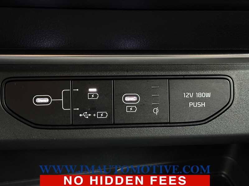 Used 2025 Kia Carnival SX Prestige image 37