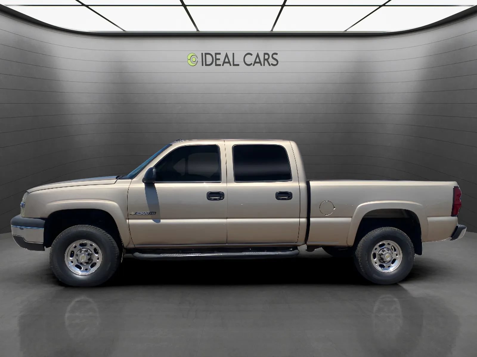 Used 2004 Chevrolet Silverado 2500 LT RWD image 2