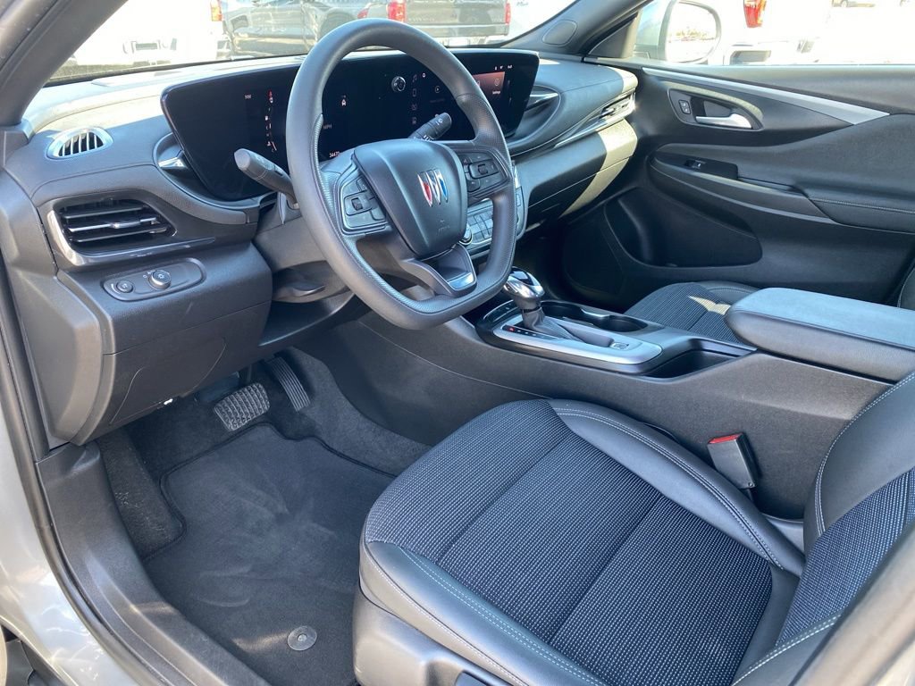 Used 2025 Buick Envista Preferred image 20