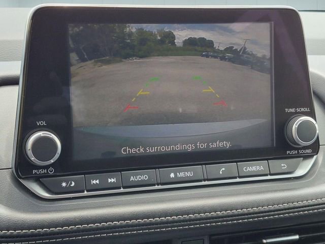 Used 2025 Nissan Rogue SV FWD image 24